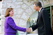 4. 9. 2017, Bled – Predsednik Republike Slovenije Borut Pahor se je ob otvoritvi 12. Stratekega foruma Bled sreal z ministrico za evropske zadeve Francoske republike Nathalie Loiseau (Daniel Novakovi/STA)